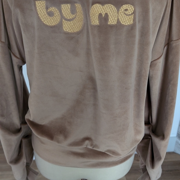 Women's top - Picture 9 of 10